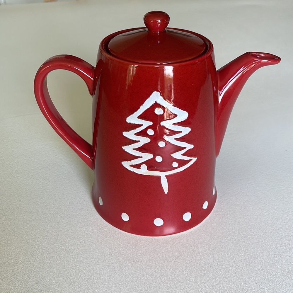 Tag Christmas Tree Ceramic Teapot Red White Design Approx. 8" Tall (with lid)